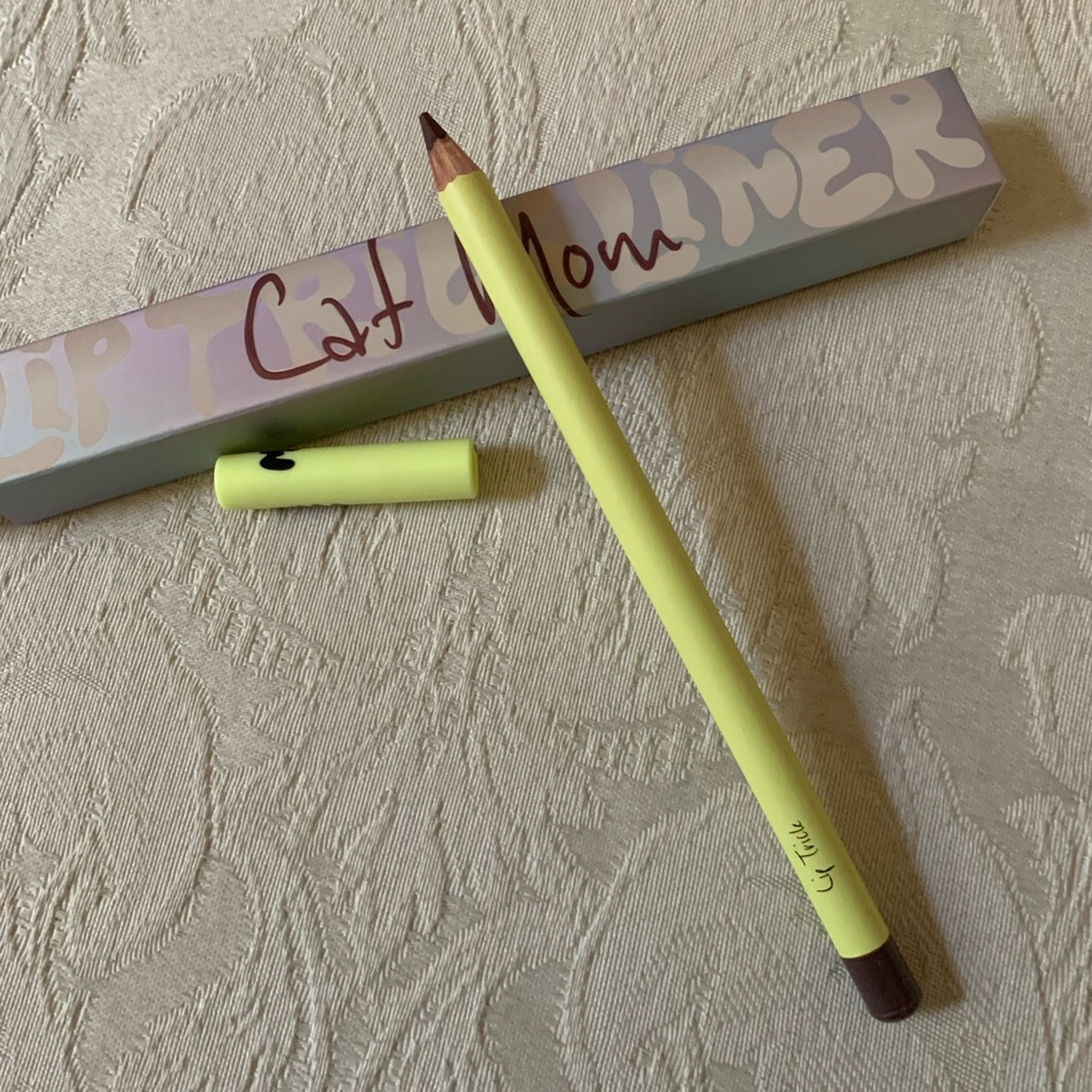 Made by Mitchell Hollipop Lip Trick Liner Pencil in Cat Mom BNIB